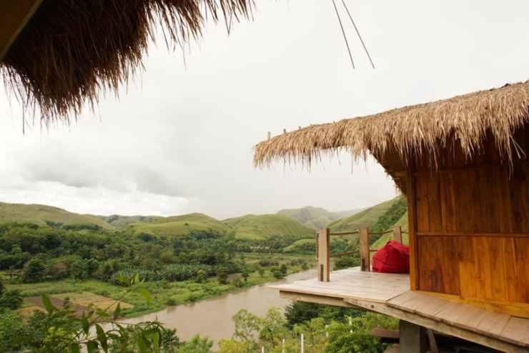 Morinda Villa And Resto Waingapu Exterior photo