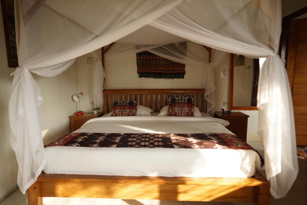 Morinda Villa And Resto Waingapu Exterior photo